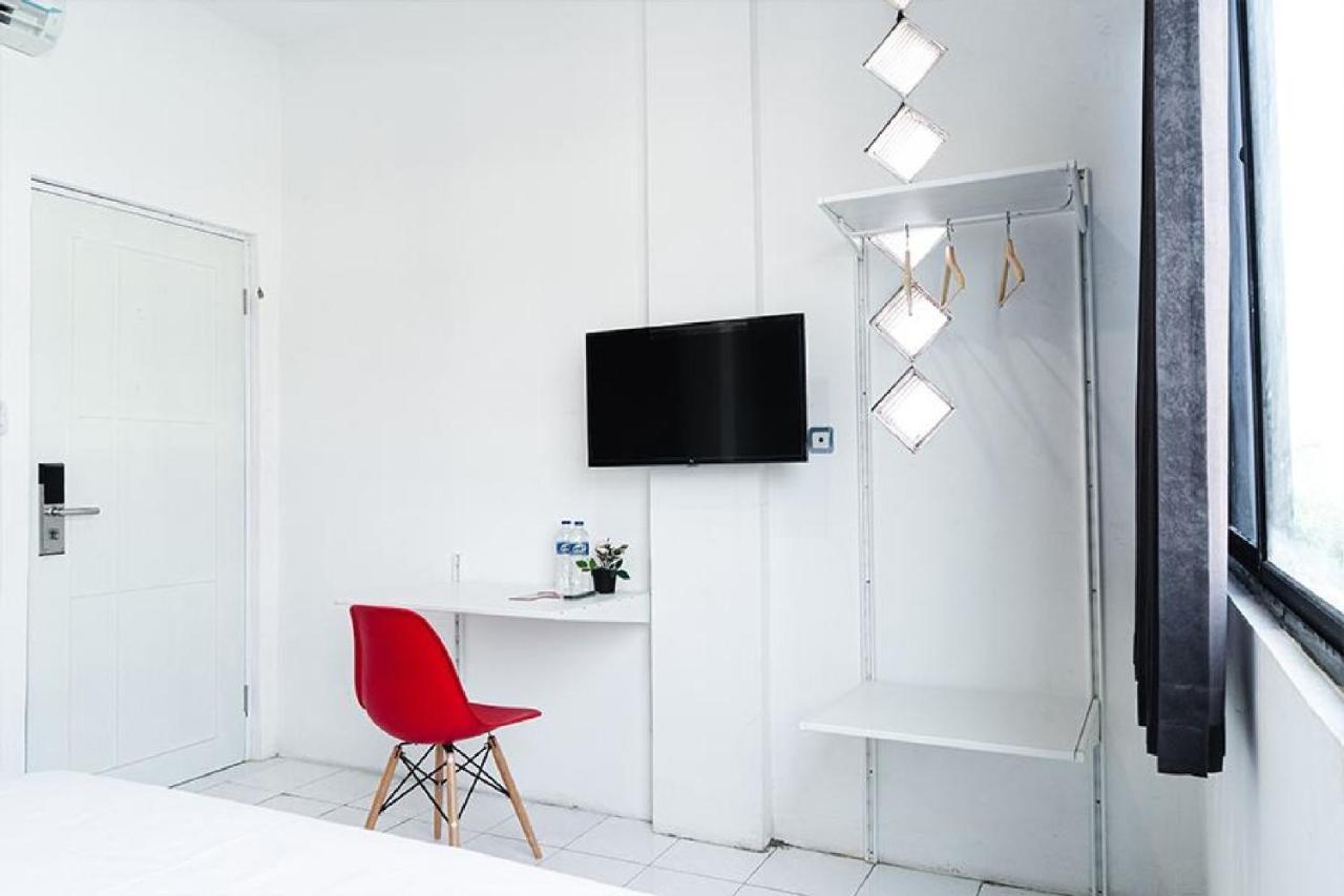 Reddoorz Near Seasons City Mall Джакарта Екстер'єр фото