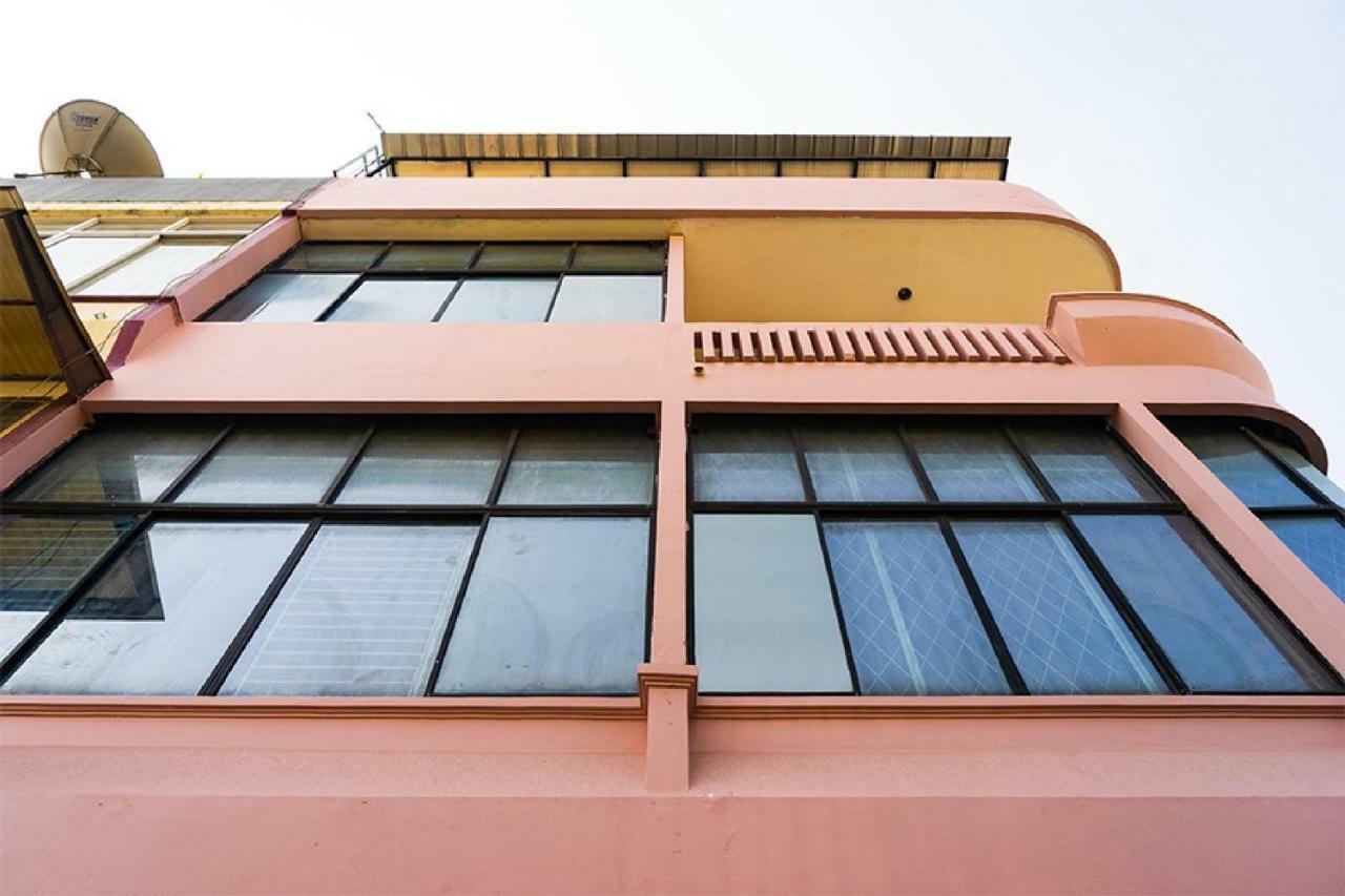 Reddoorz Near Seasons City Mall Джакарта Екстер'єр фото
